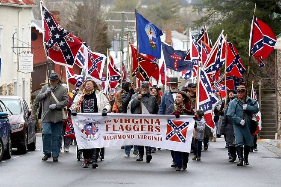 Vows of peace, fears of violence at gun rally