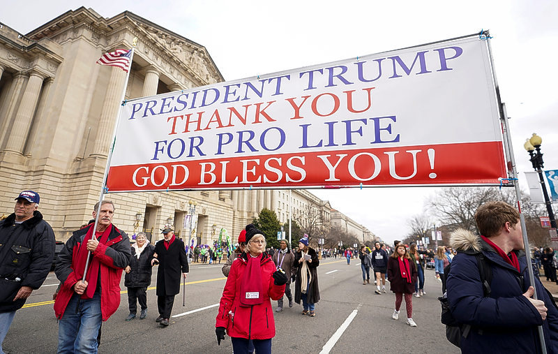 At anti-abortion rally, US president assails Democrats, draws applause