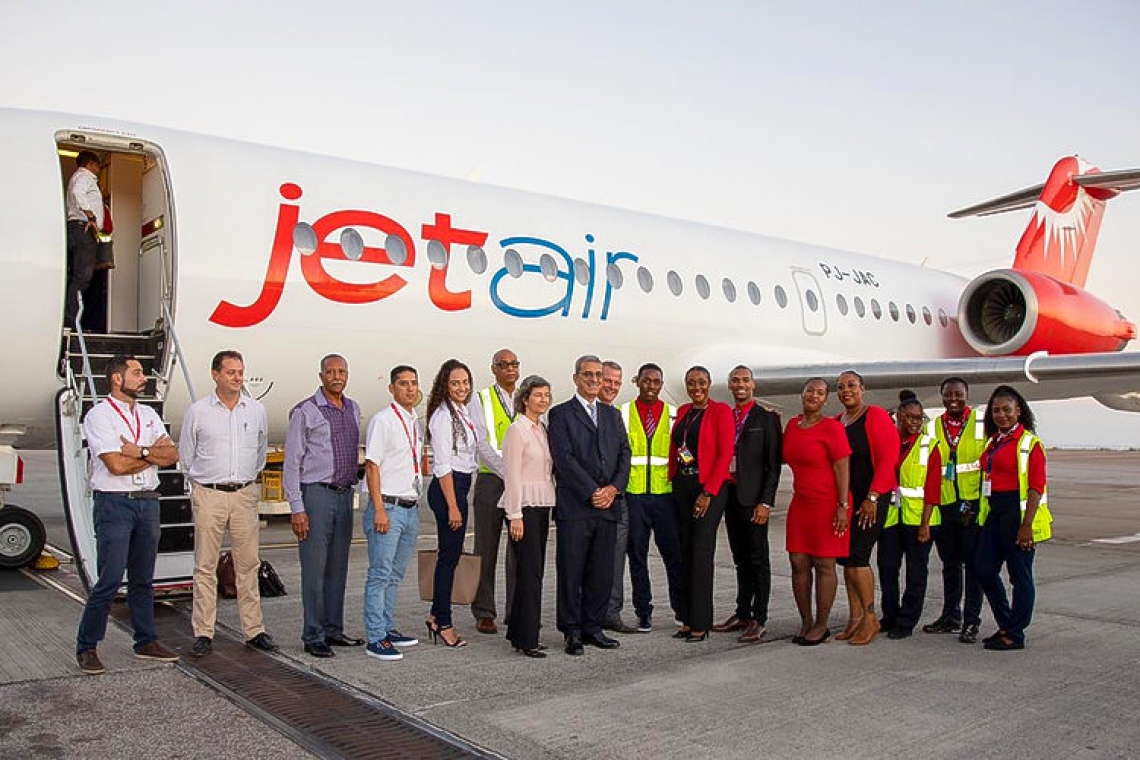       Jetair makes inaugural  flight to St. Maarten Sun.   