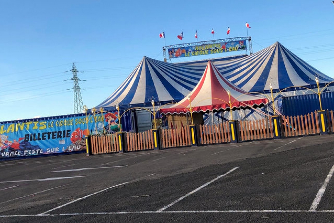  Atlantis Circus in Marigot  delighting young and old   