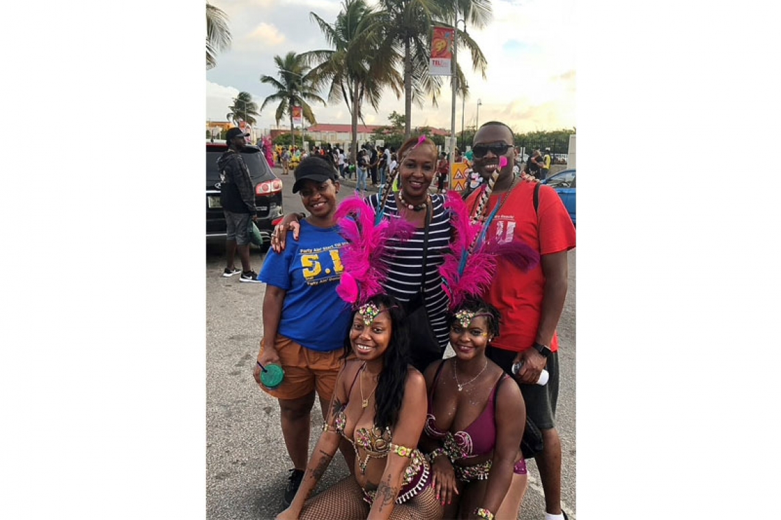 S.I.U. takes group to St. Maarten Carnival