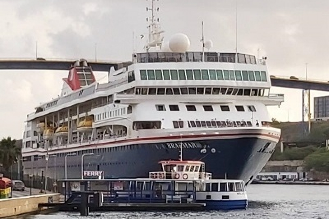       St. Maarten denies ‘MS Braemar’  request to allow passengers to fly out   