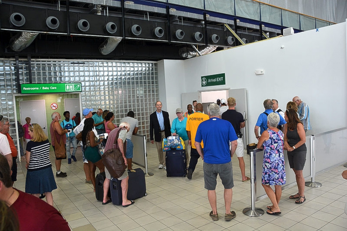 Non-residents can’t  enter St. Maarten   