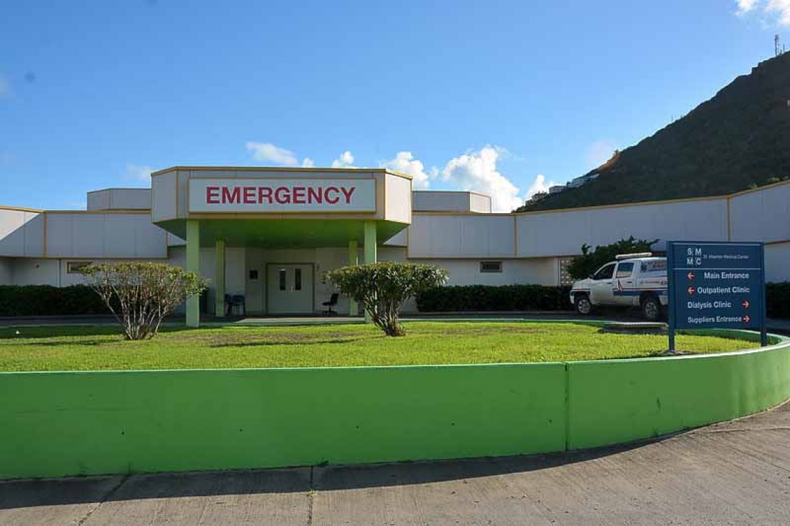 Man stabbed in front supermarket