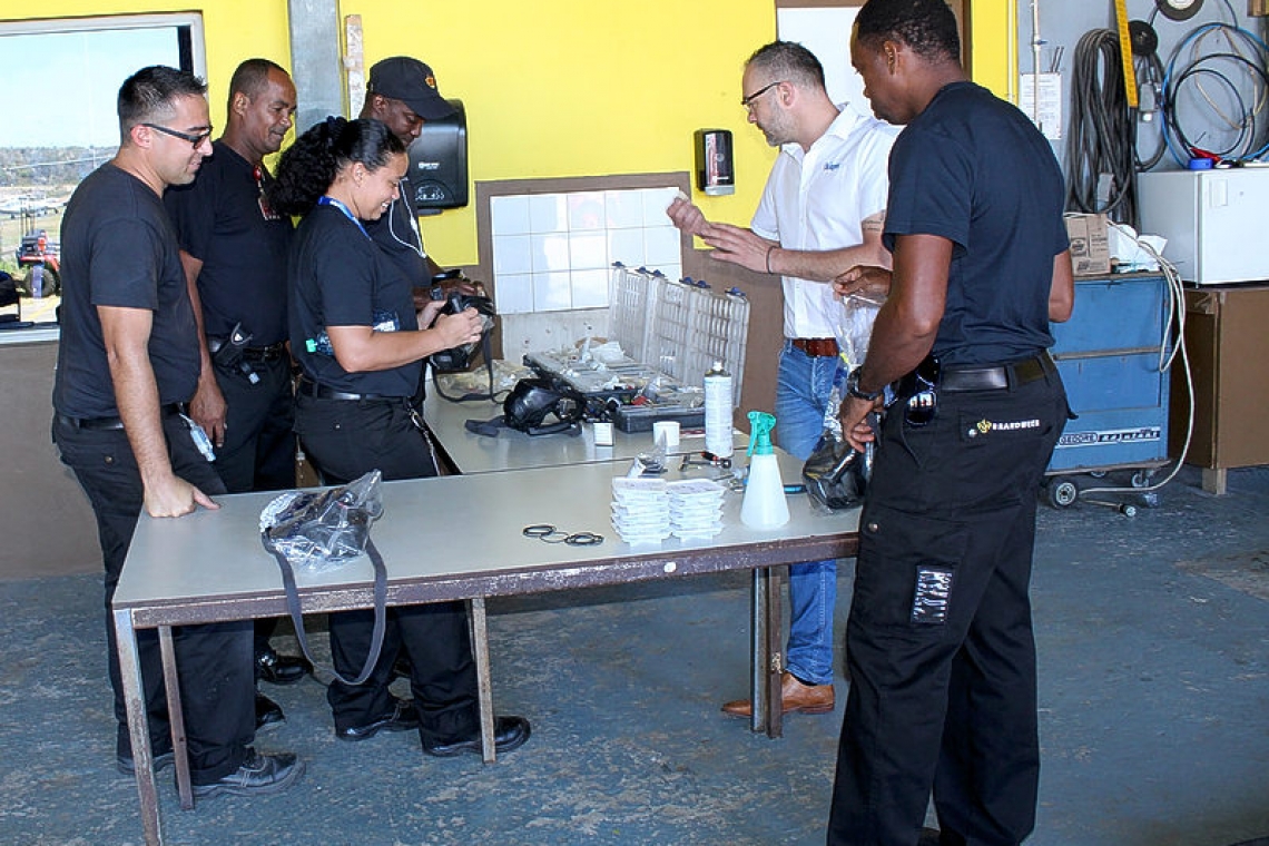 Training course on breathing apparatus at Statia’s Fire Dept.