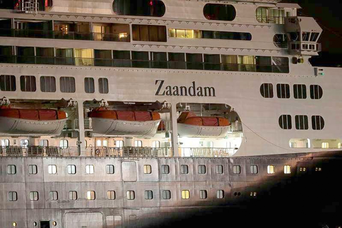 Florida reaches deal for two cruise ships to dock, passengers to disembark 