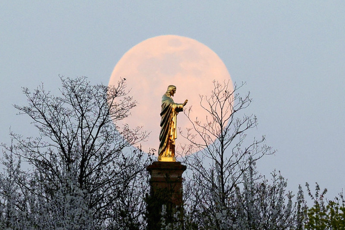 Largest supermoon of 2020 rises on a world battling COVID-19