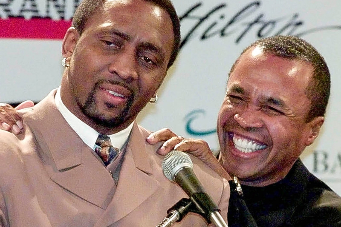 Sugar Ray Leonard survives with remote AA meetings