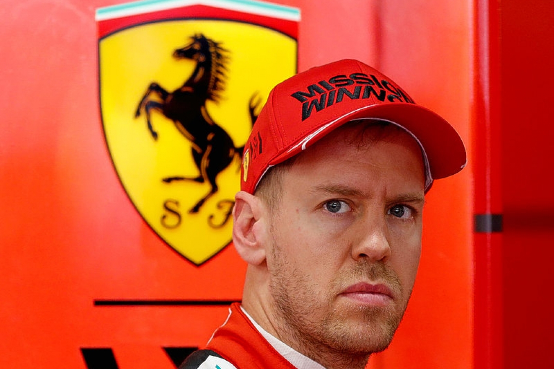  Verstappen tips Sainz over Ricciardo for Vettel's seat