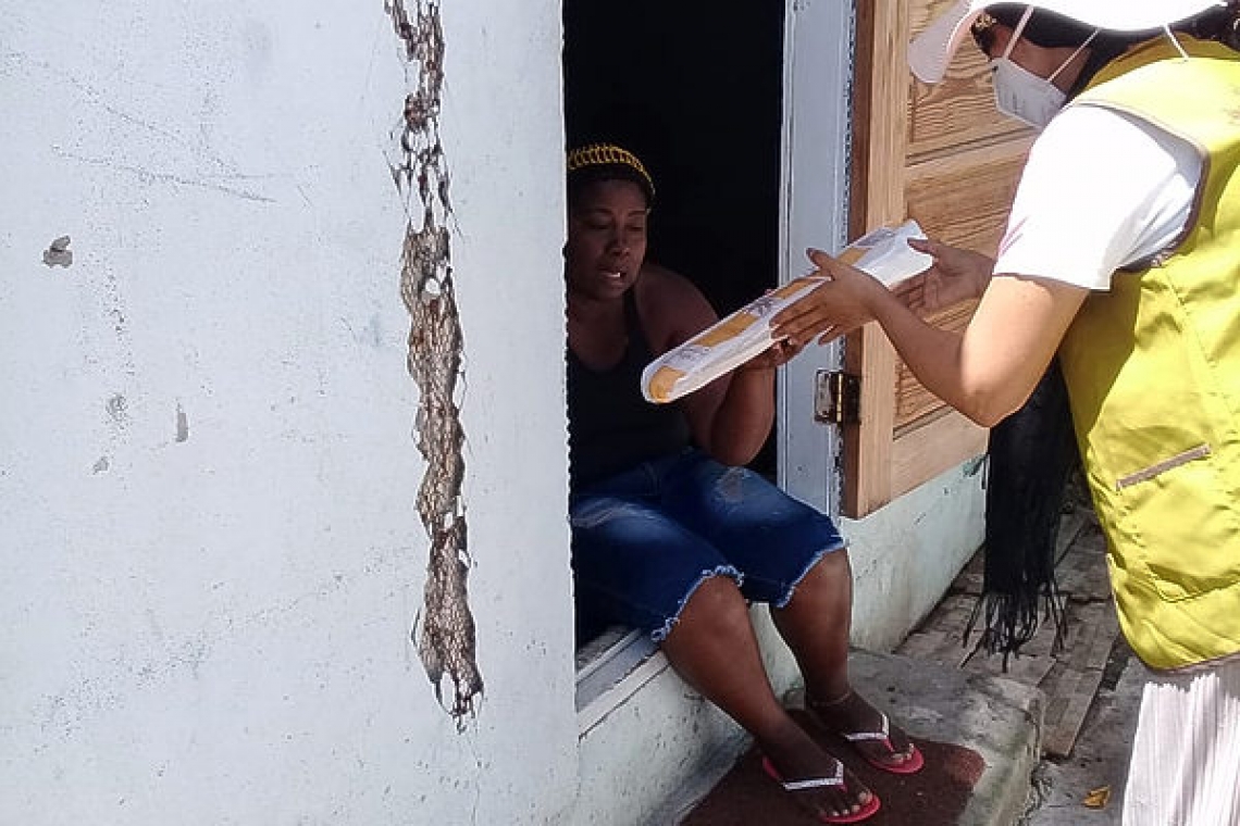     Tzu Chi distributes 16,394  loaves bread during lockdown   