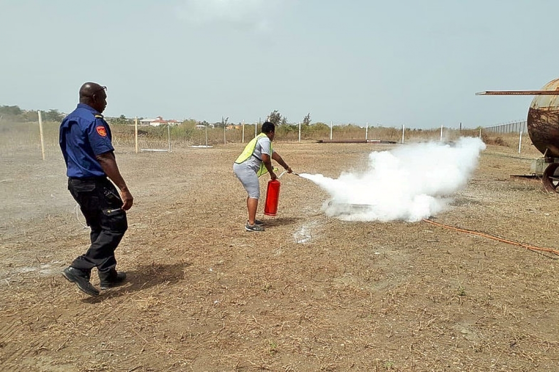     Statia’s Roosevelt Airport’s security officers undergo annual fire training