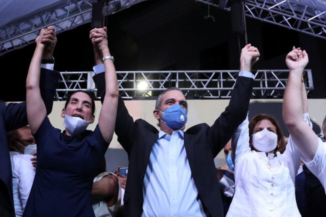       Opposition declares victory  in DR’s virus-scarred vote   