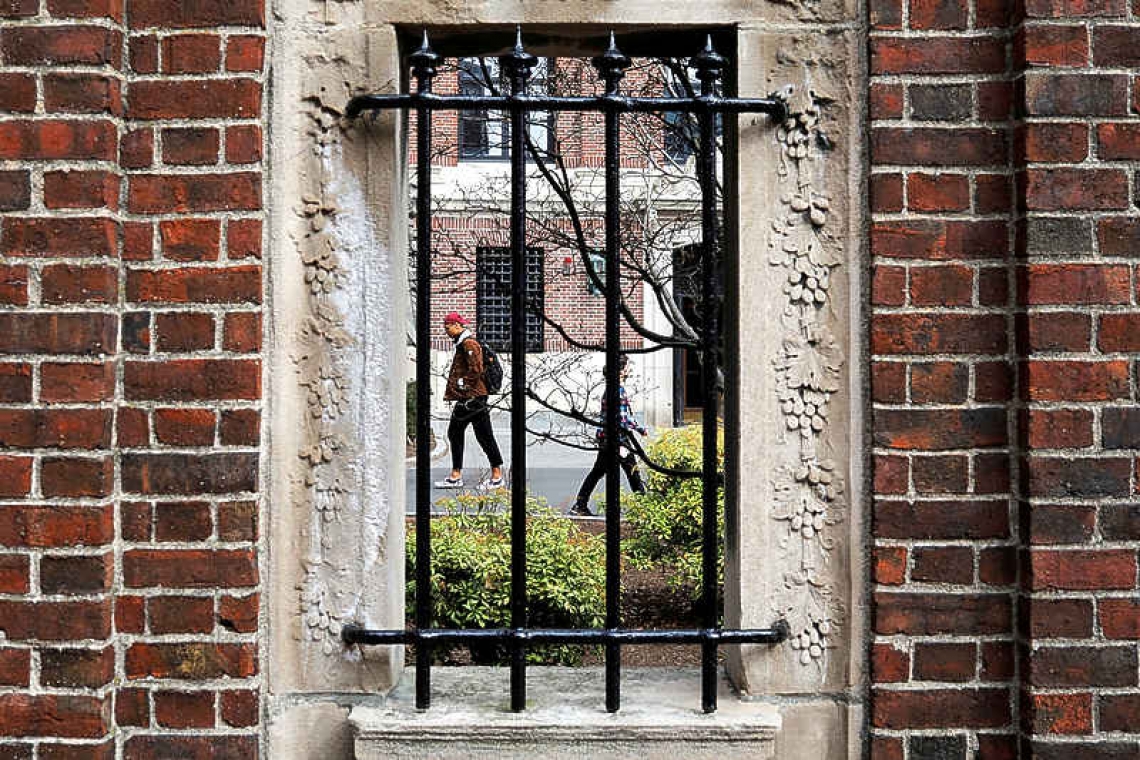  Harvard, MIT seek temporary halt to Trump rule on international students