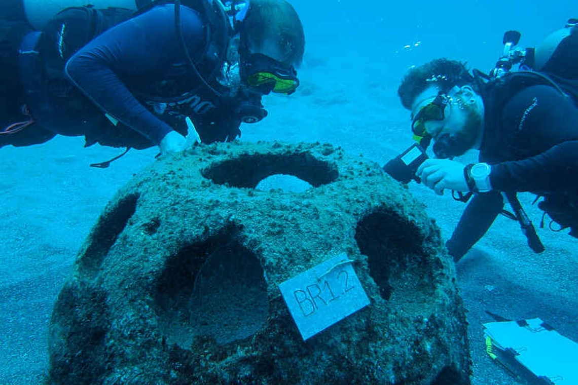 New artificial reef is tested in Saba