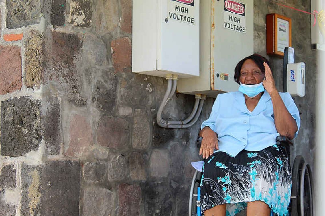       Community comes out to celebrate  birthday of Statia’s oldest resident   