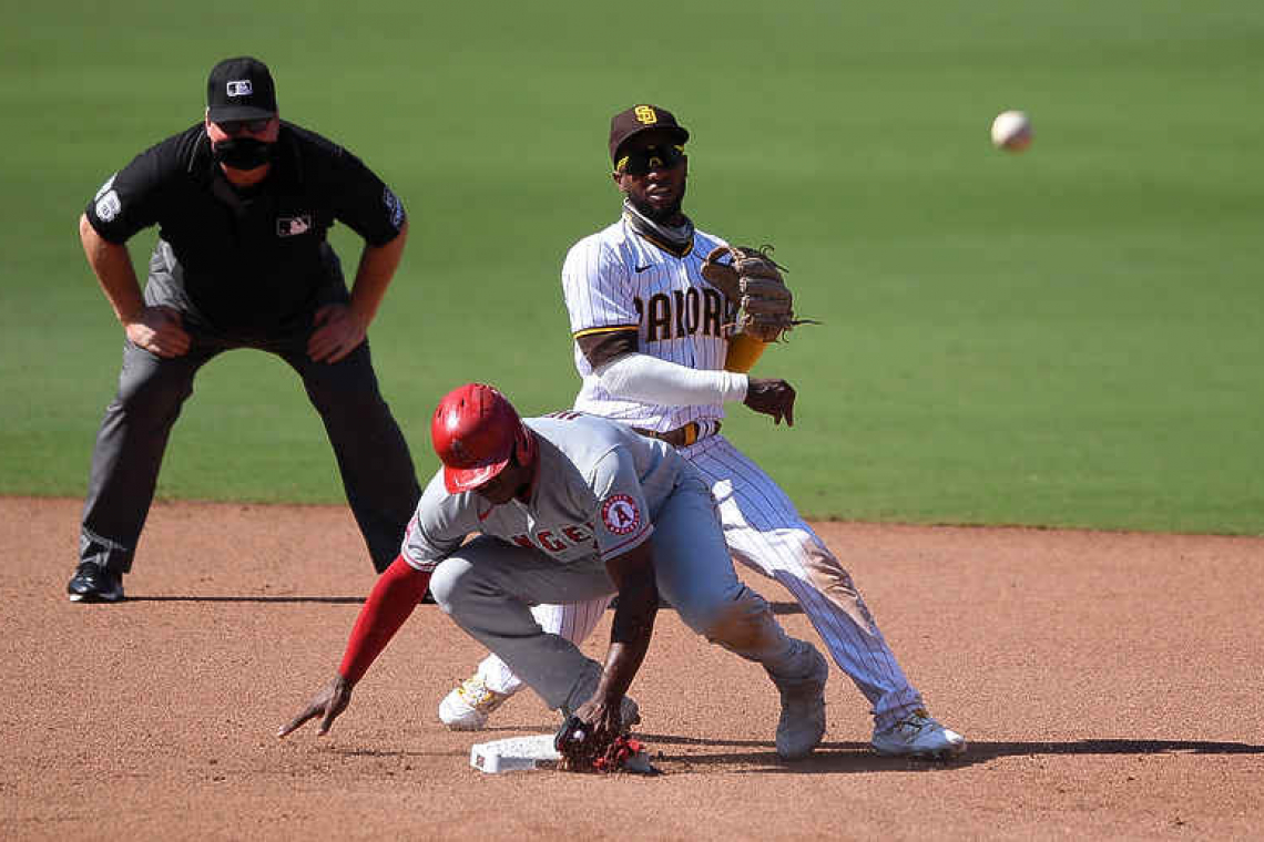  Ohtani, Angels slug their  way past Padres 5-2