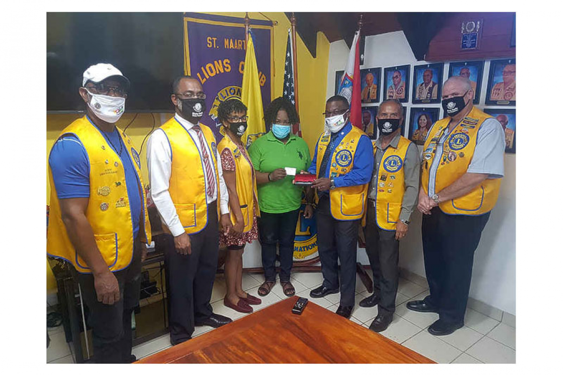    Lions Club donates  for World Sight Day