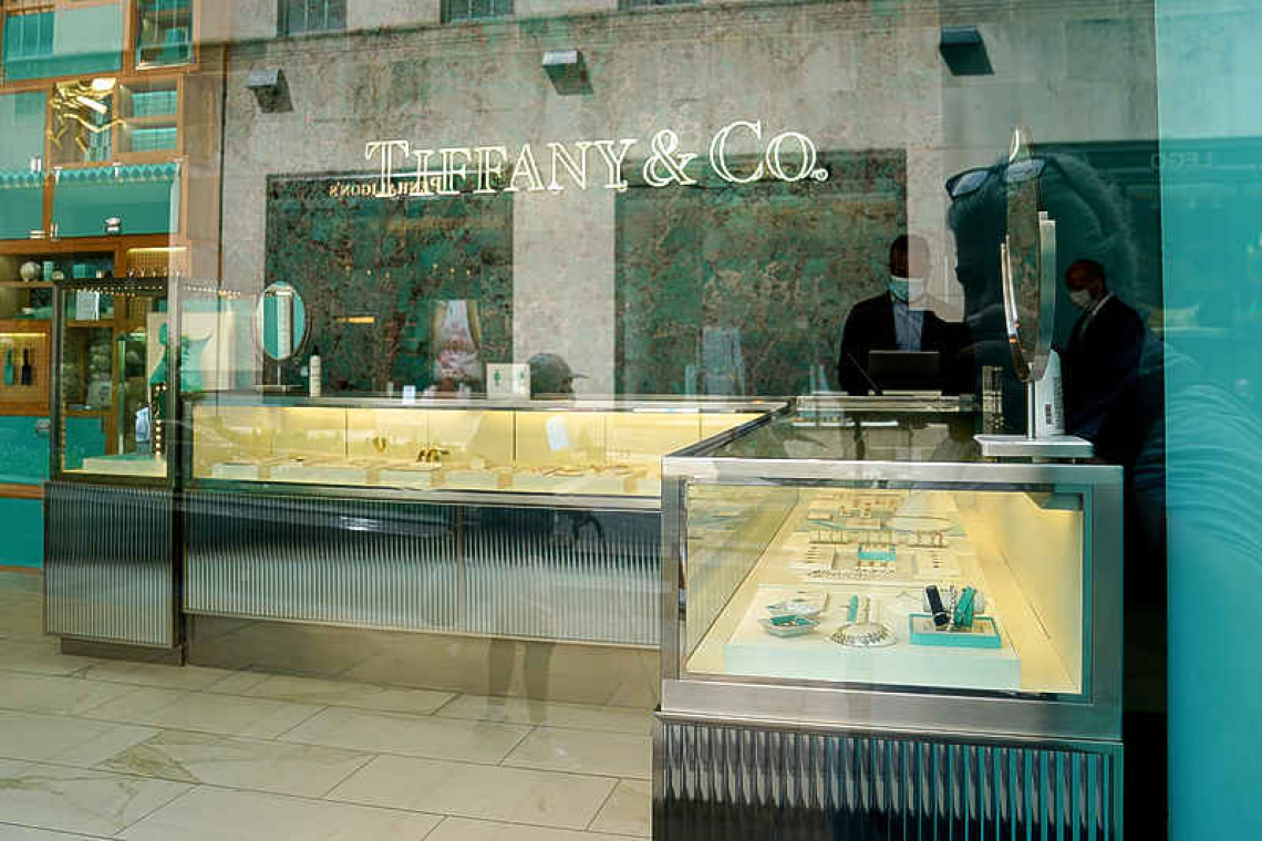 Tiffany, LVMH could patch things up with cut-price deal