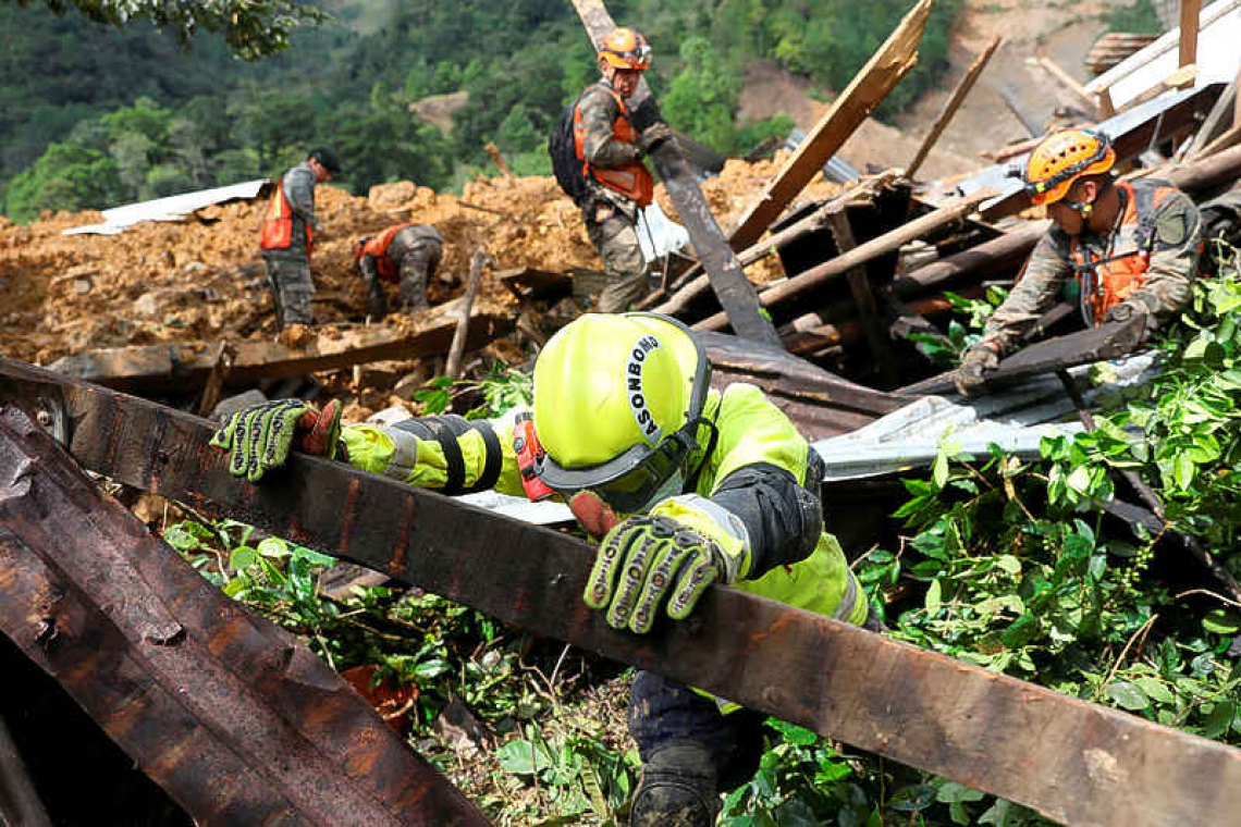 Fresh landslides halt search in Guatemala