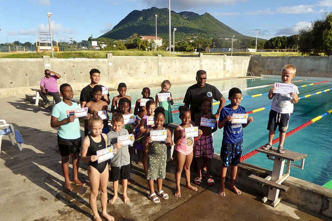Statia Swimming Association holds certificate ceremony
