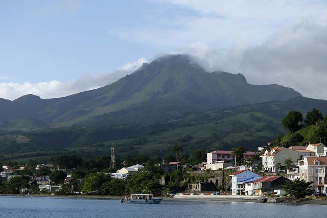 Alerts for 2 Eastern Caribbean  volcanoes showing signs of life