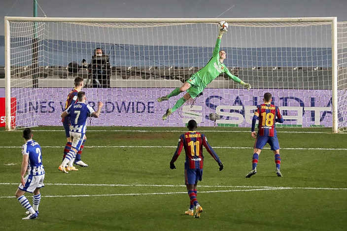    Barcelona edge Sociedad in shootout to reach Cup final