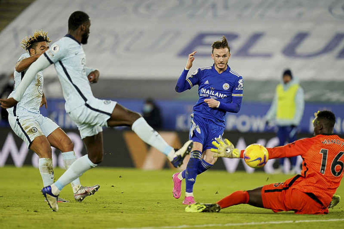 Leicester go top with 2-0 win over Chelsea