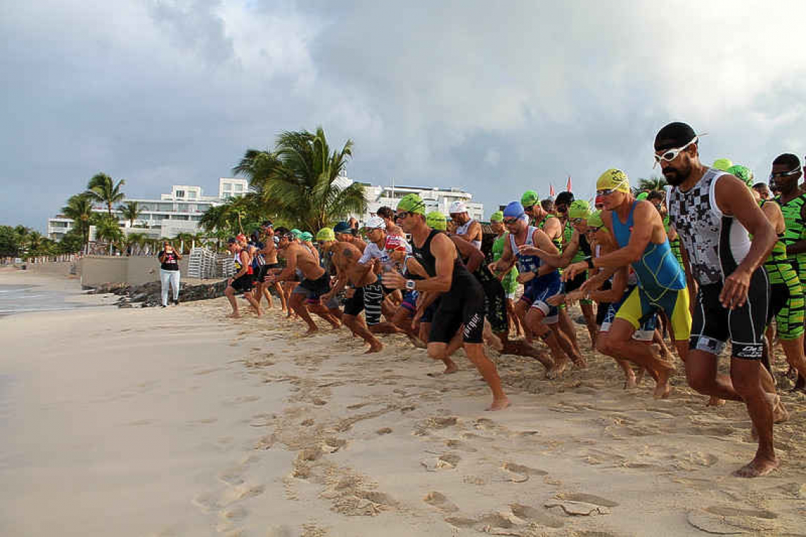 Fabien Husson unbeatable in  Sunset Triple Mini Triathlon