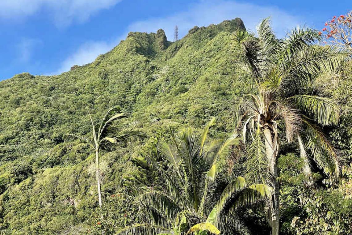 Town hall meeting on  volcanoes in Saba today