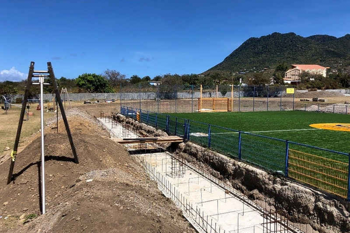 Cruyff Court to  get a new roof