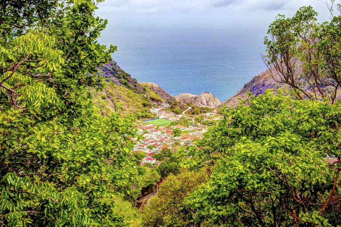 Two bush fires  put out in Saba