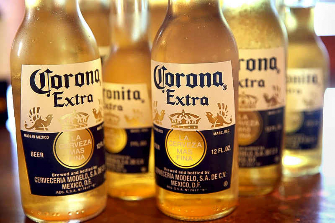 Corona Beer asks you to pay with plastic!