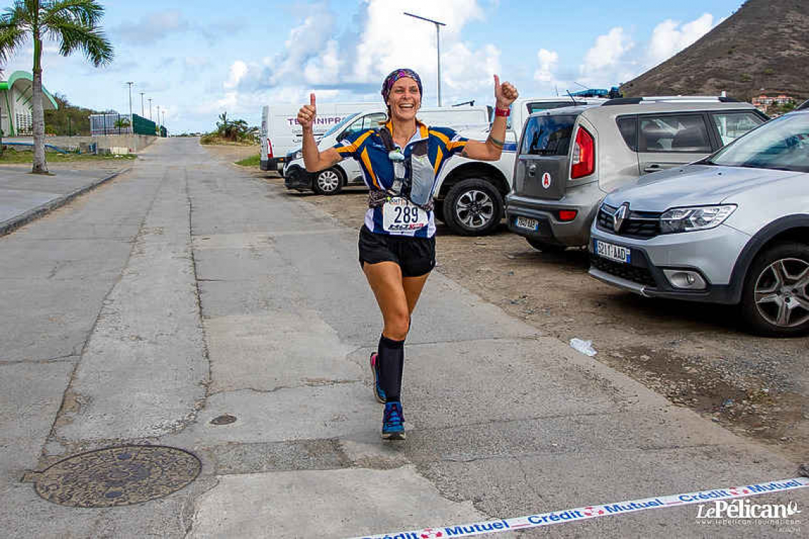    Female runners show tough spirit in Crédit Mutuel Race