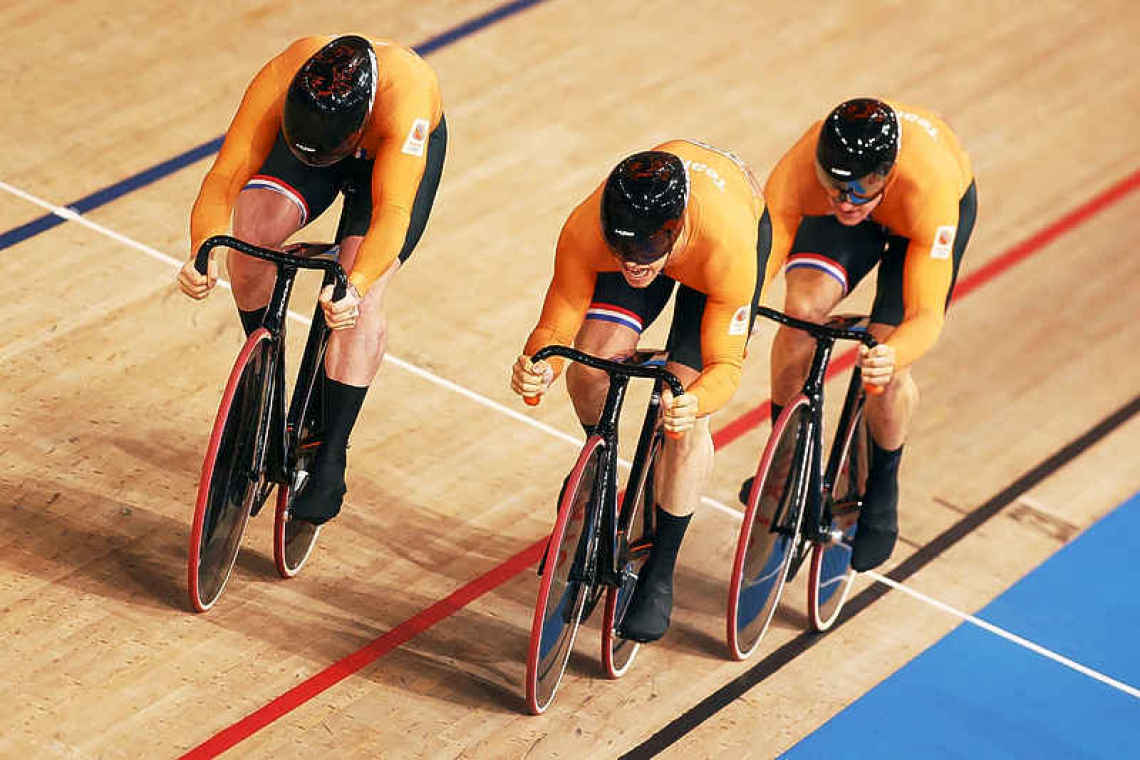 Netherlands end stranglehold on men's cycling team sprint