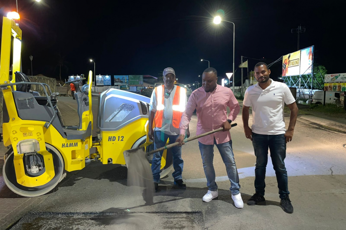 Alert for single lane closures  to allow road-paving works