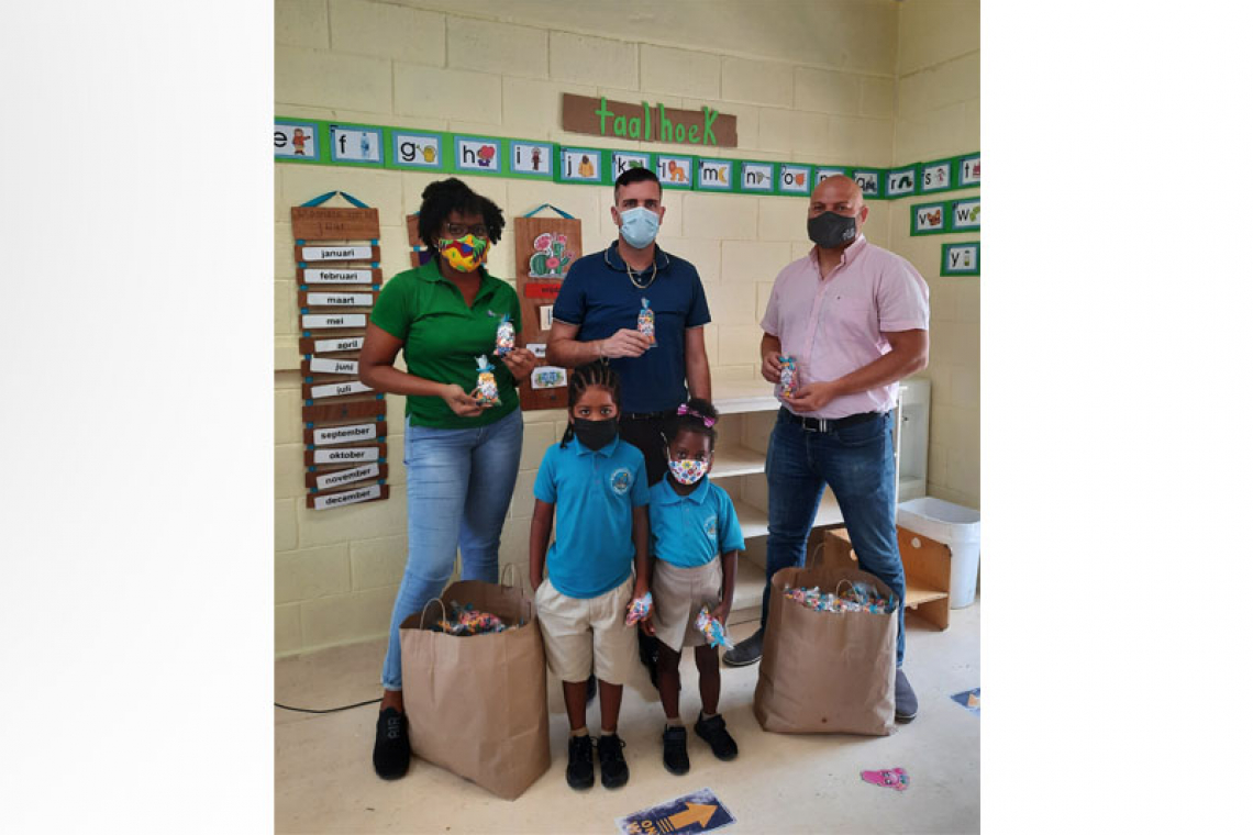 Genevieve de Weever pupils  receive a surprise treat