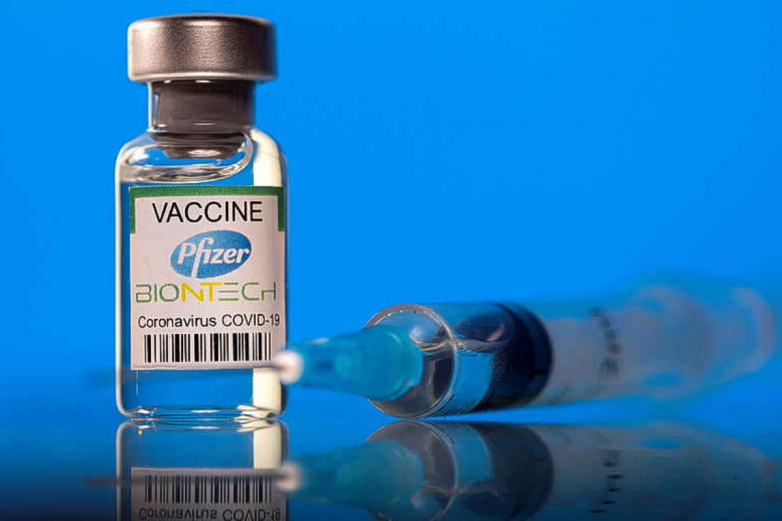 US vaccine advisers unanimously back Pfizer/BioNTech shot after approval