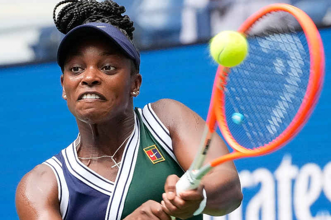 Former champion Stephens overcomes Keys in first-round