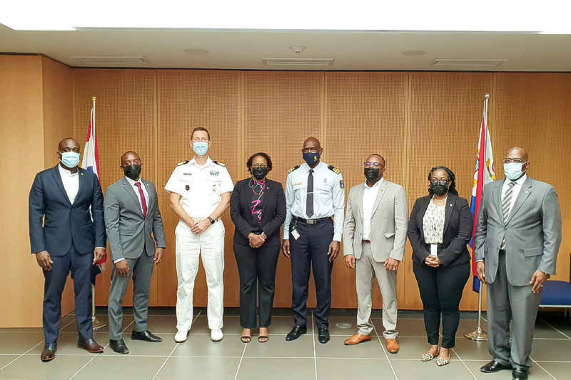    Ministers receive explanation of  Coast Guard operations St. Maarten