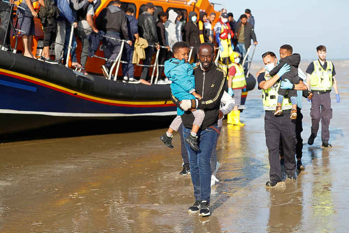 British plan threatens to send migrant boats back to France