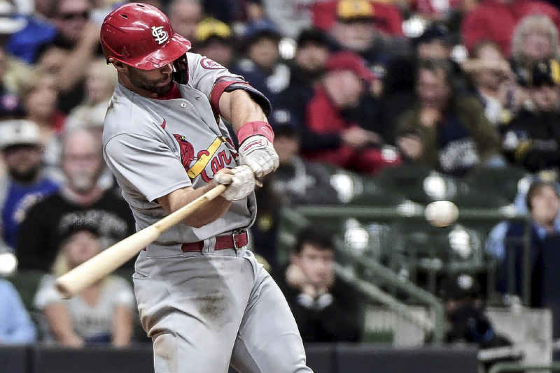    Cardinals storm back, finish sweep of Brewers for 12th straight win