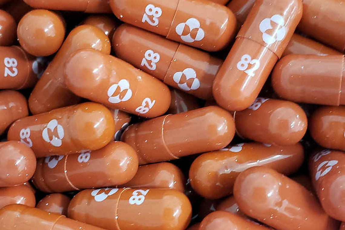 Merck pill seen as huge advance, raises hope of preventing COVID-19 deaths