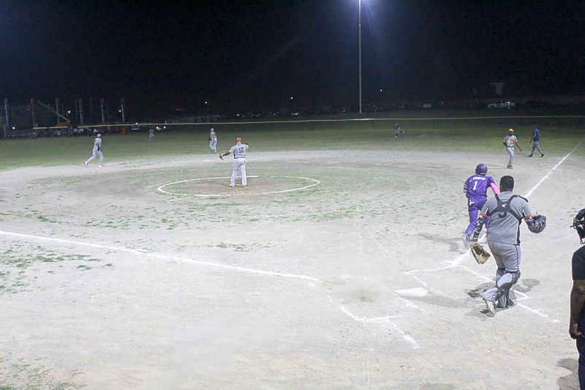 Thunder up 2-0 in Statia softball finals