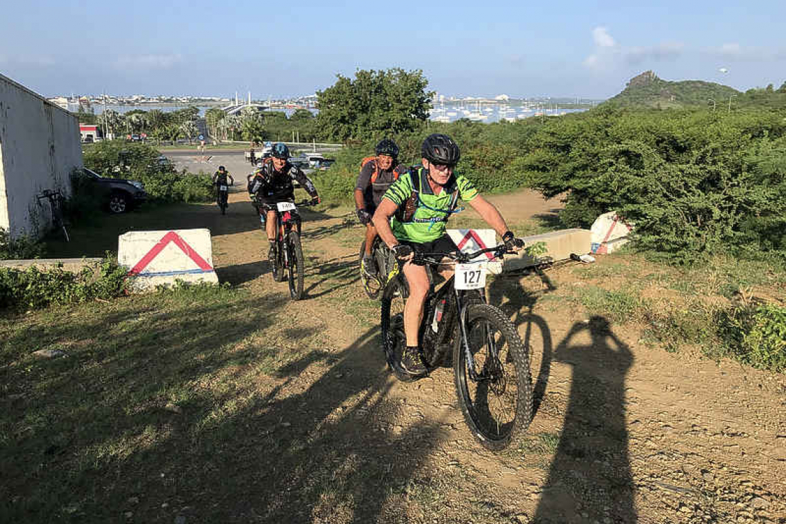 Andy Guitbreteau, Kianny Noel win Vizzy Extreme Duo bike race