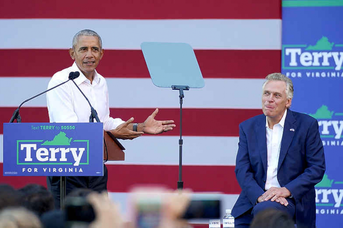 Obama fires up Virginia crowd for governor's race