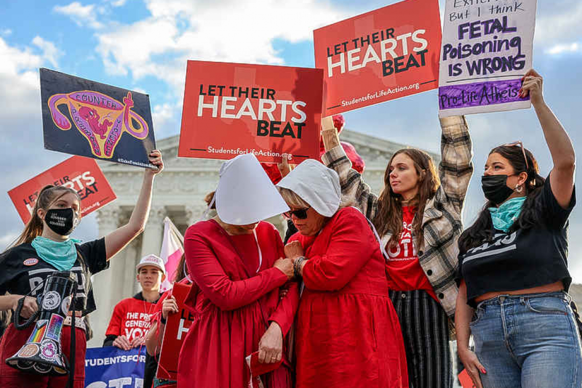 US Supreme Court leans toward allowing challenge to Texas abortion law