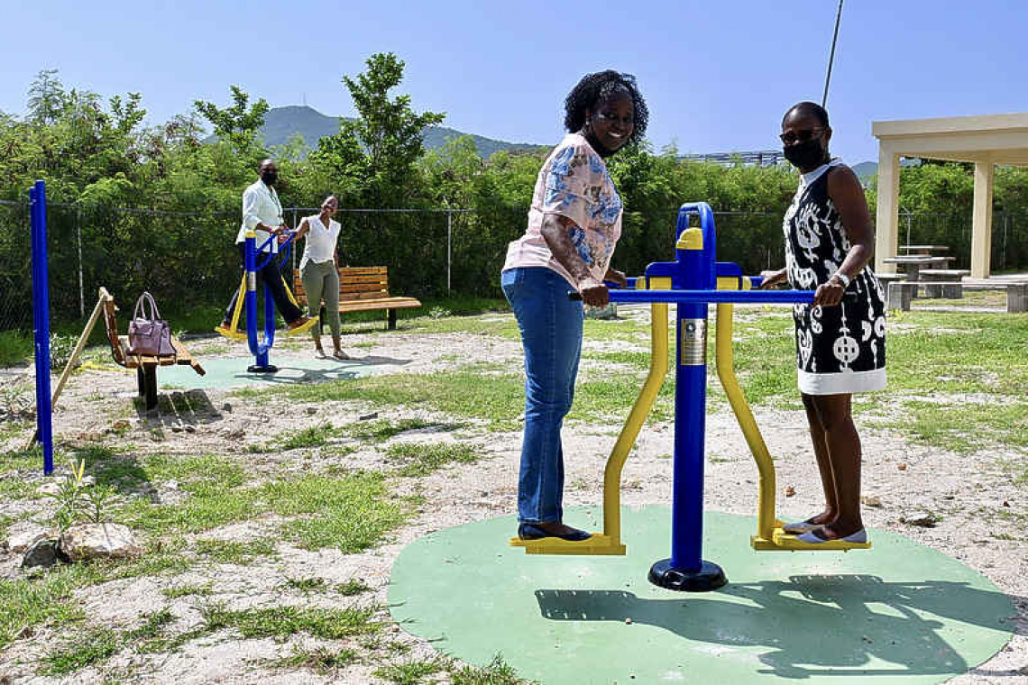 Residence Assn. tours Sucker  Garden Community Space