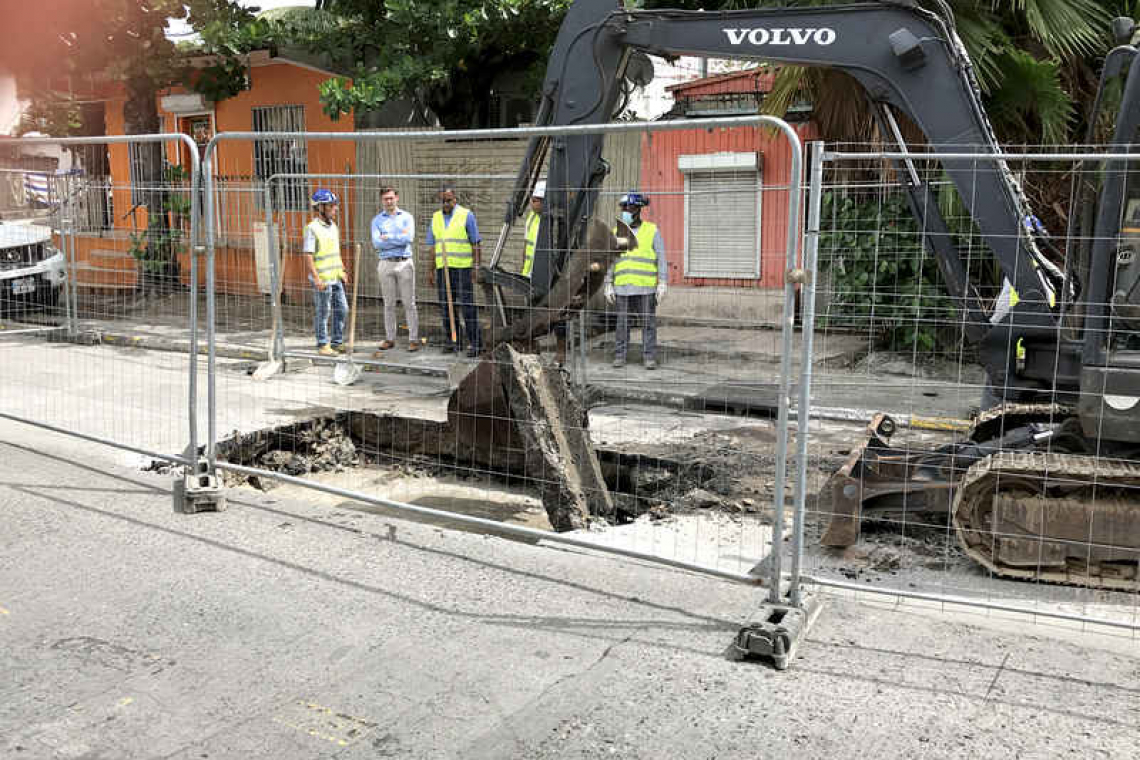 Traffic diverted after partial  collapse of street in Marigot