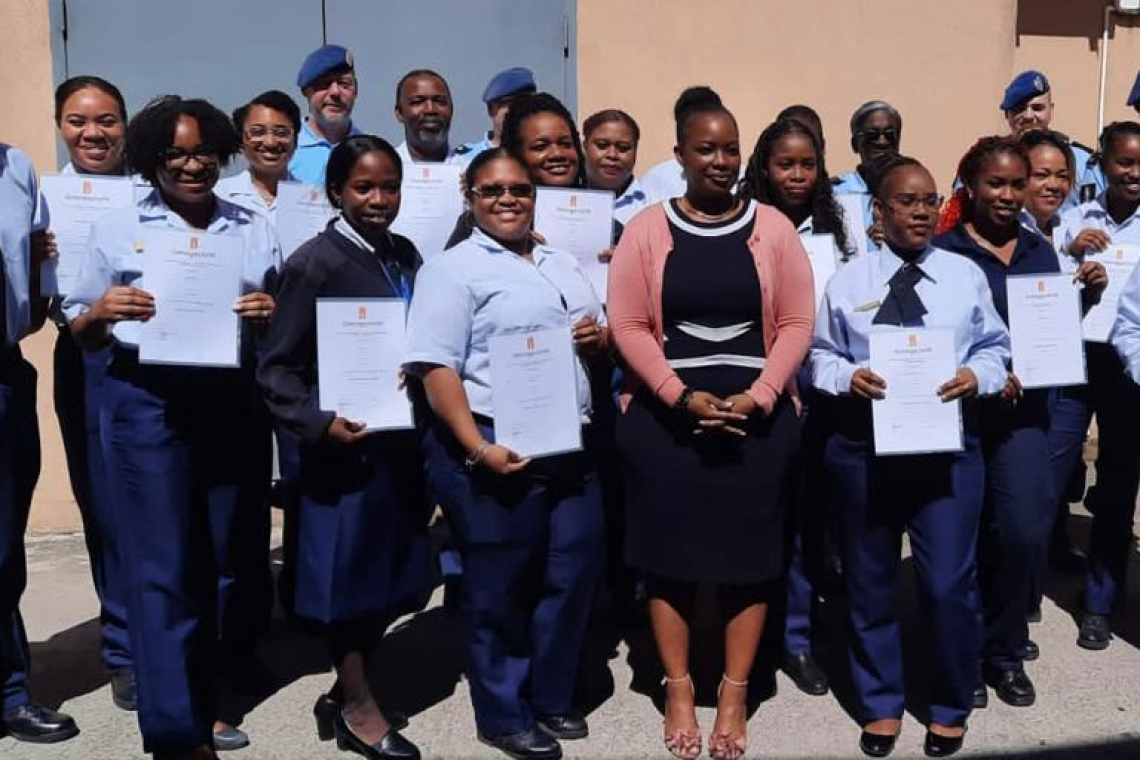 17 immigration officers  complete training course