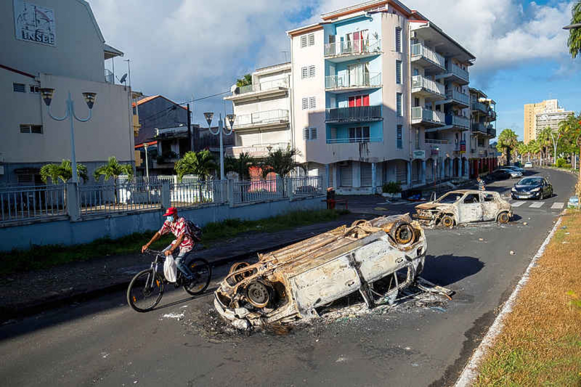 Third night of violence in Guadeloupe  as France sends police special forces